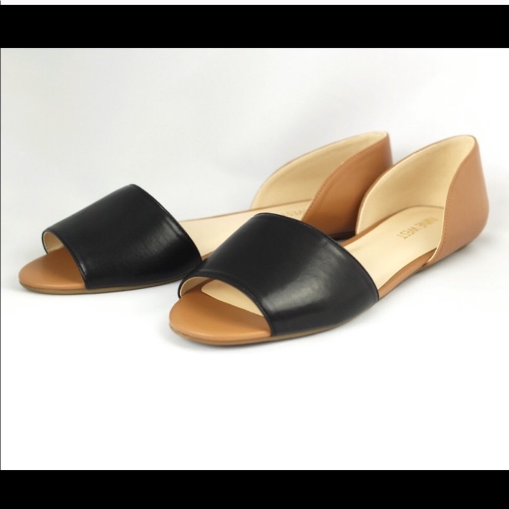 Nine West Tan & Black Leather Sandals